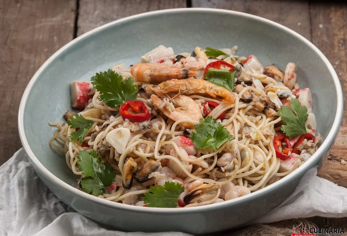 Esparguete com frutos do mar