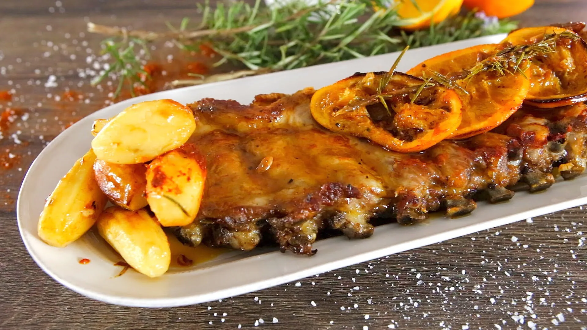 Entrecosto assado no forno com laranja