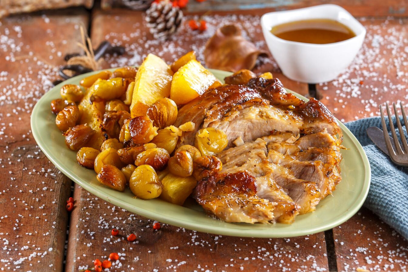 Pá de porco com castanhas e abacaxi