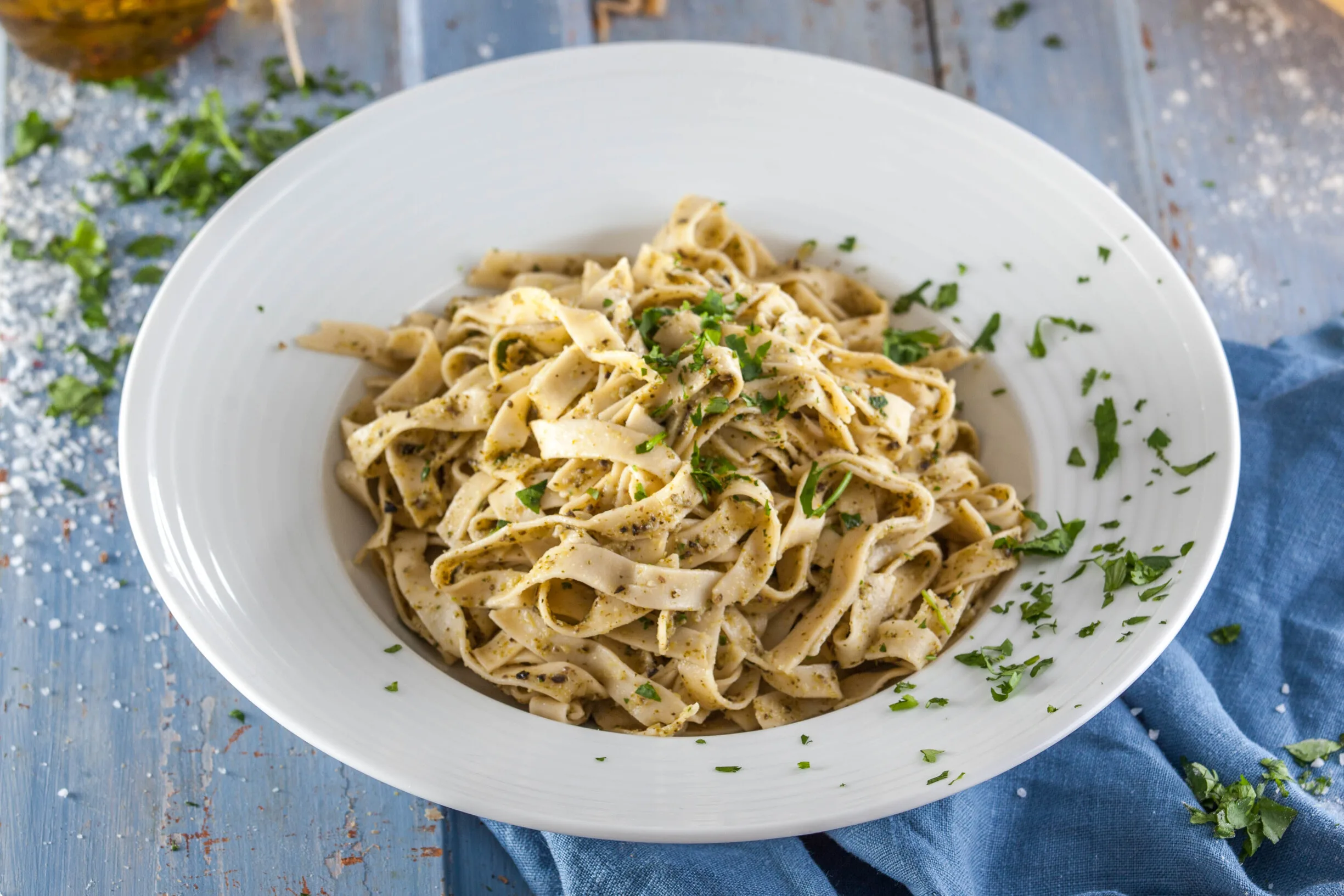 Tagliatelle com pesto de brócolos