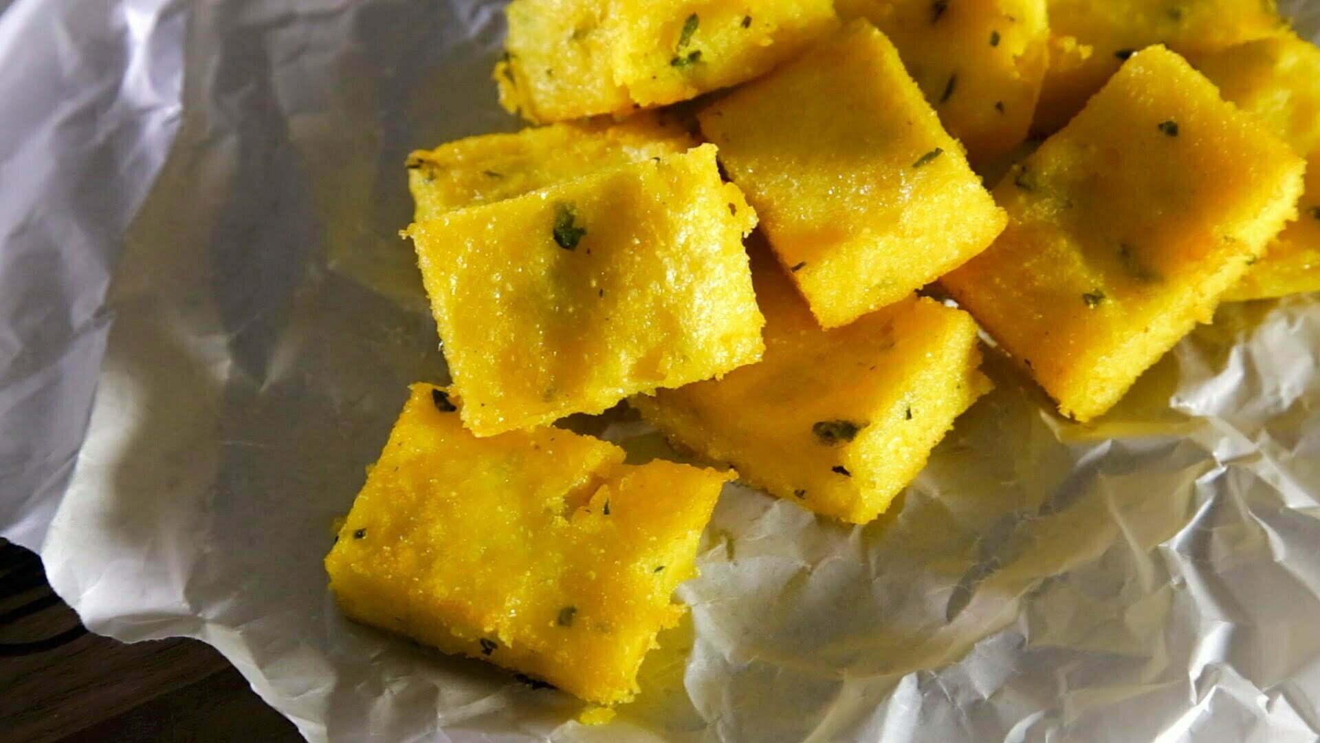 Milho frito com queijo