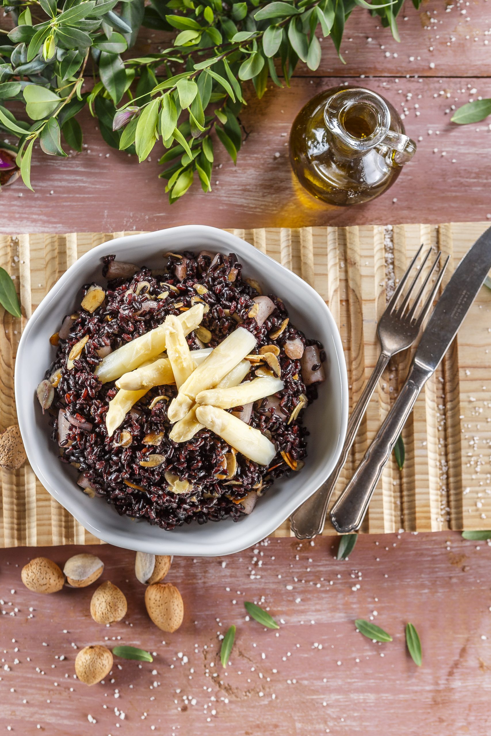 Arroz negro com espargos