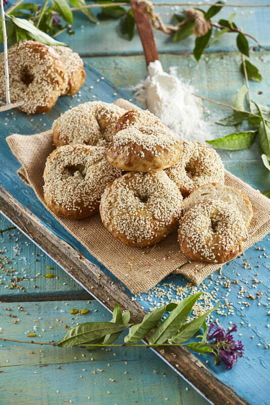 Bagels com sementes de sésamo