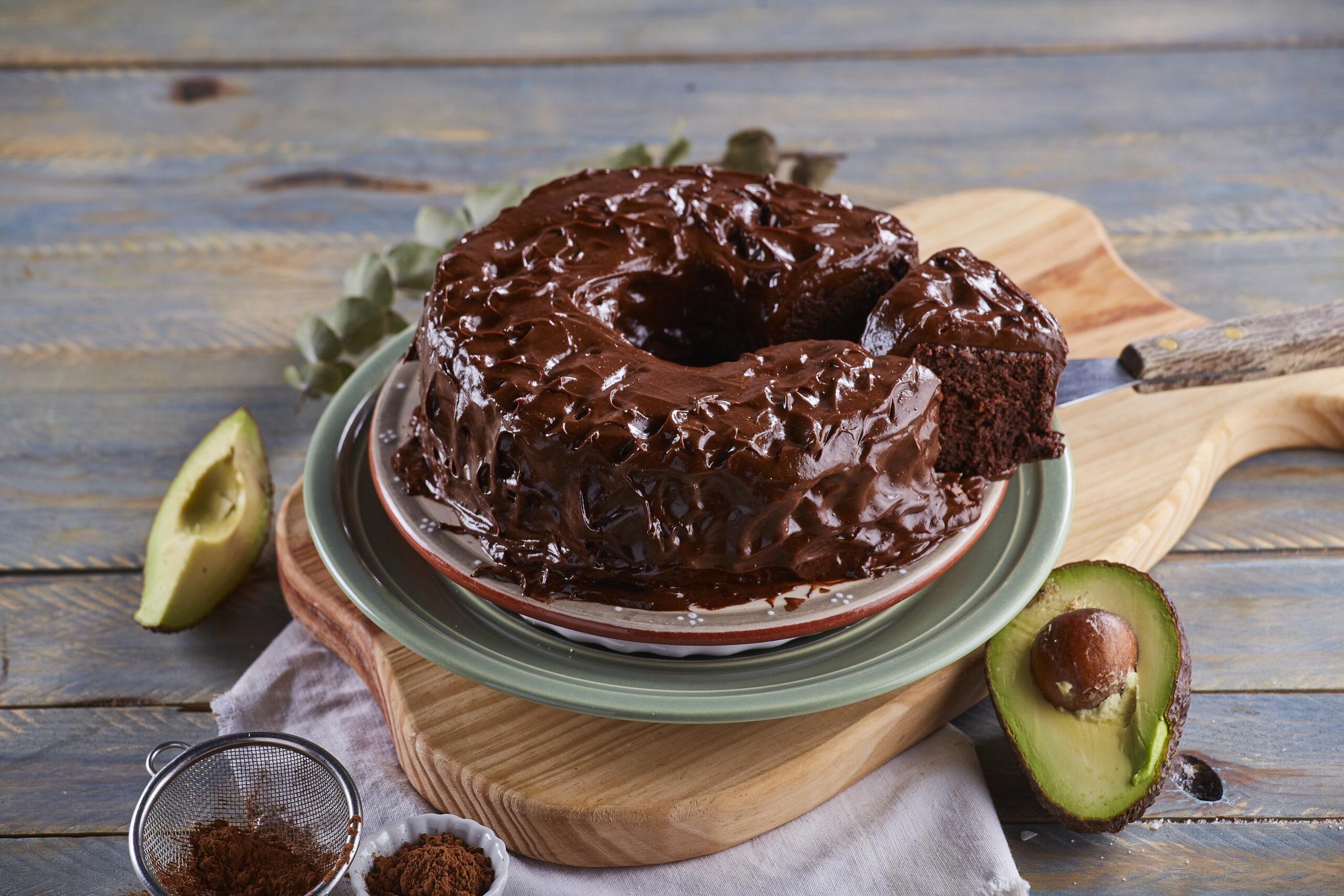 Bolo de chocolate e abacate @TeleCulinária