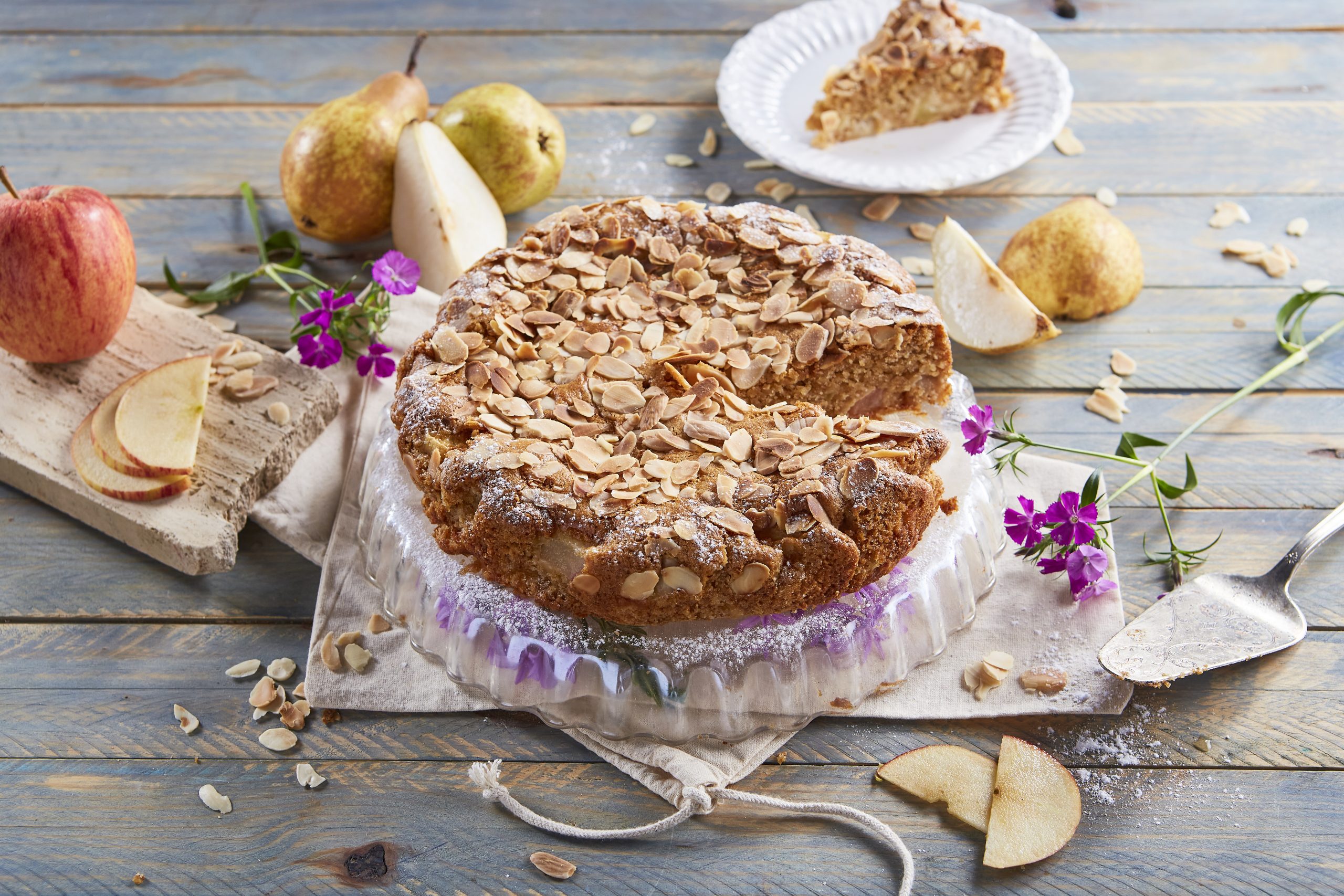 Bolo de pera e maçã