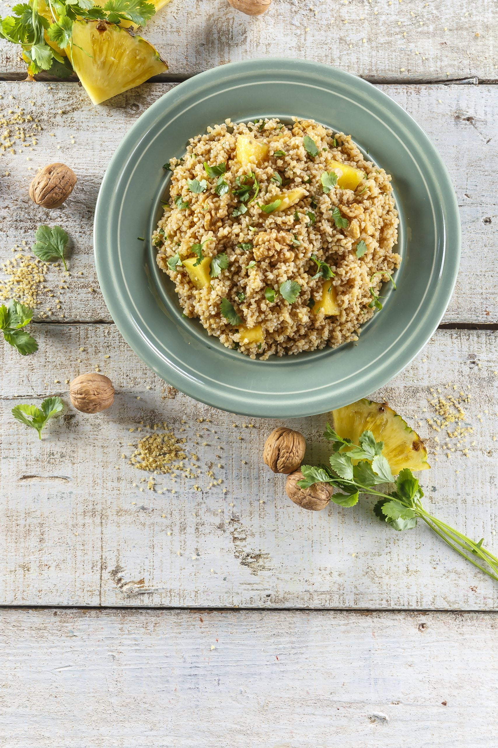 Bulgur com ananás e nozes