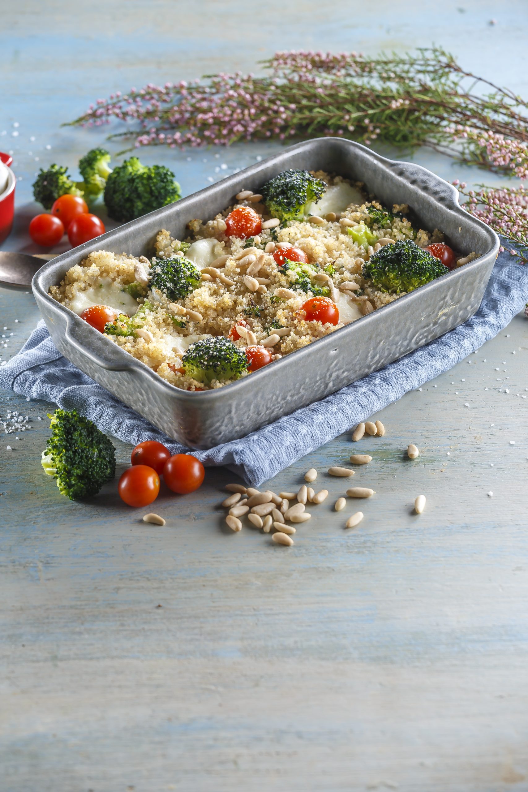 Caçarola de quinoa e brócolos