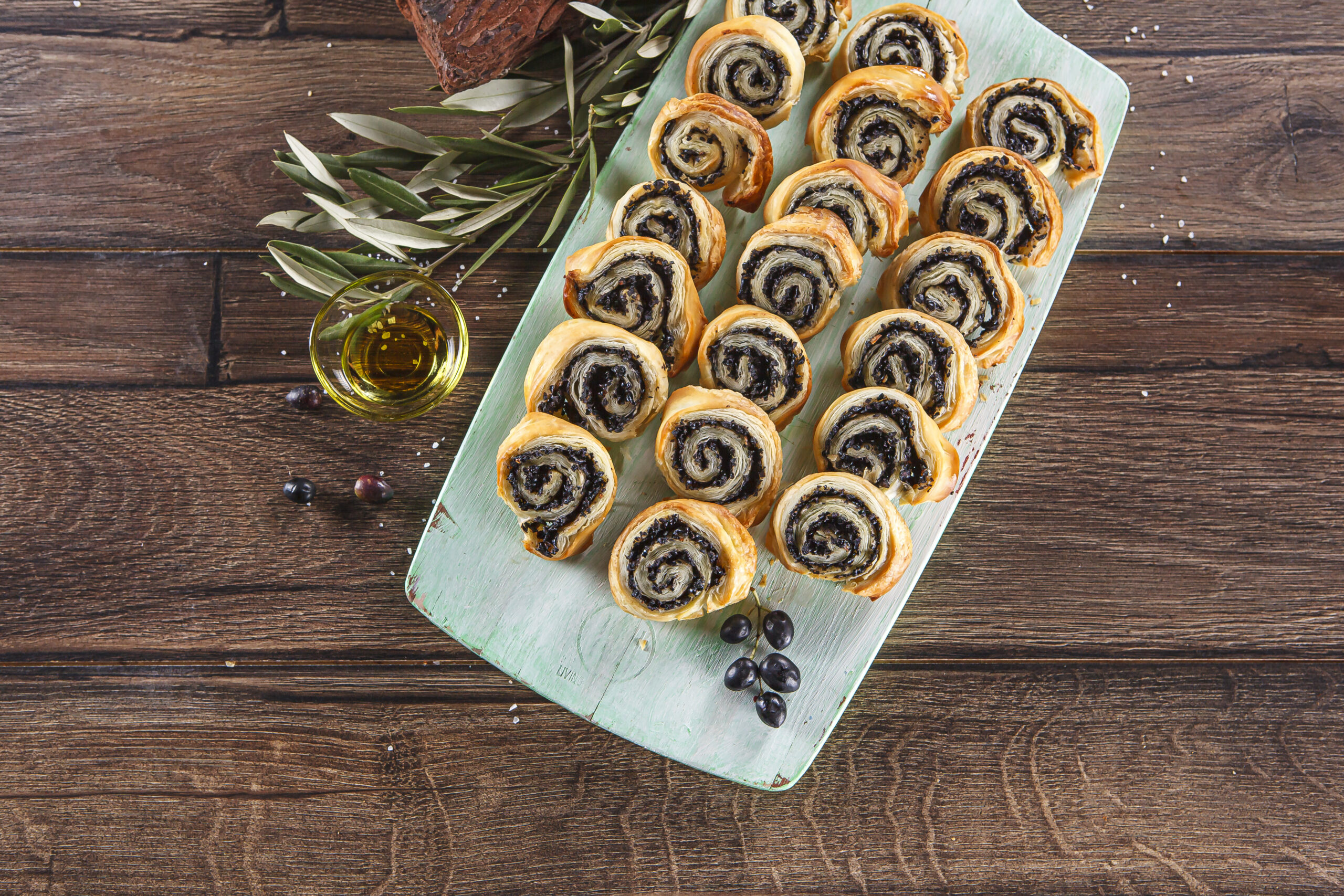 Caracóis folhados de azeitona @Teleculinária