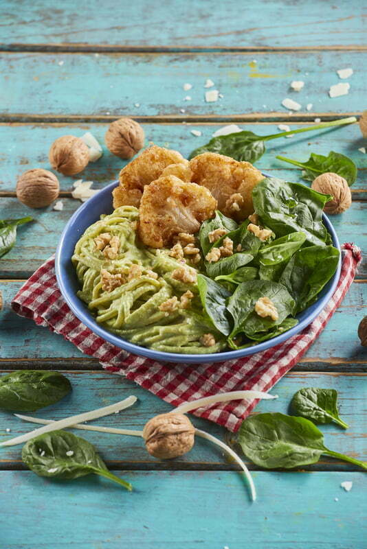 Crocante de couve-flor com pesto de abacate