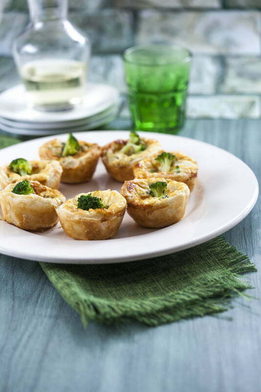 Mini quiches de brócolos e queijo de cabra
