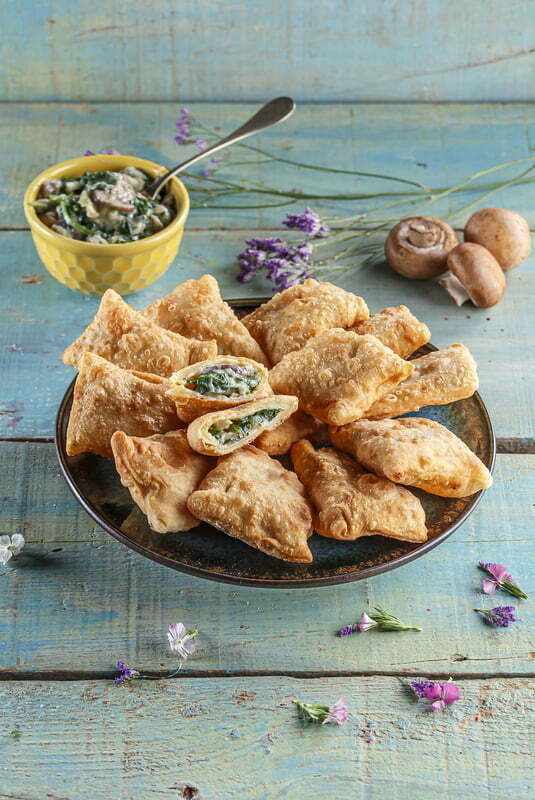 Pastéis de massa tenra de cogumelos