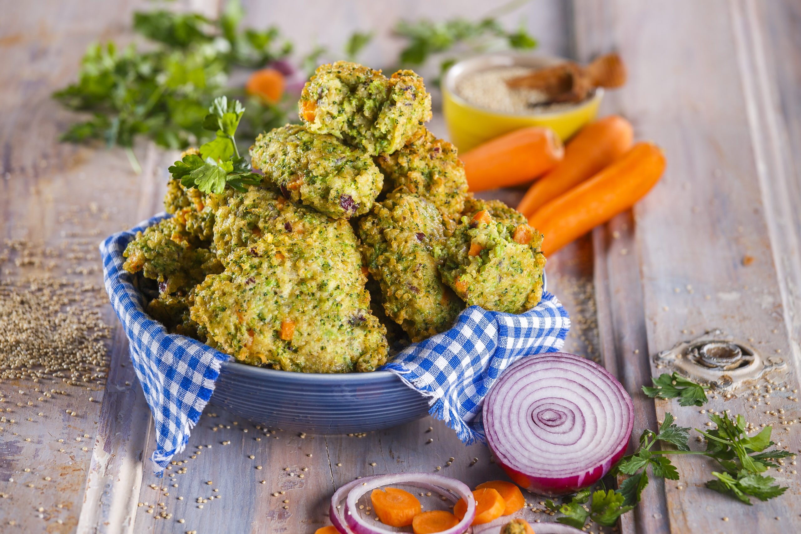 Pataniscas de quinoa e brócolos @Teleculinária