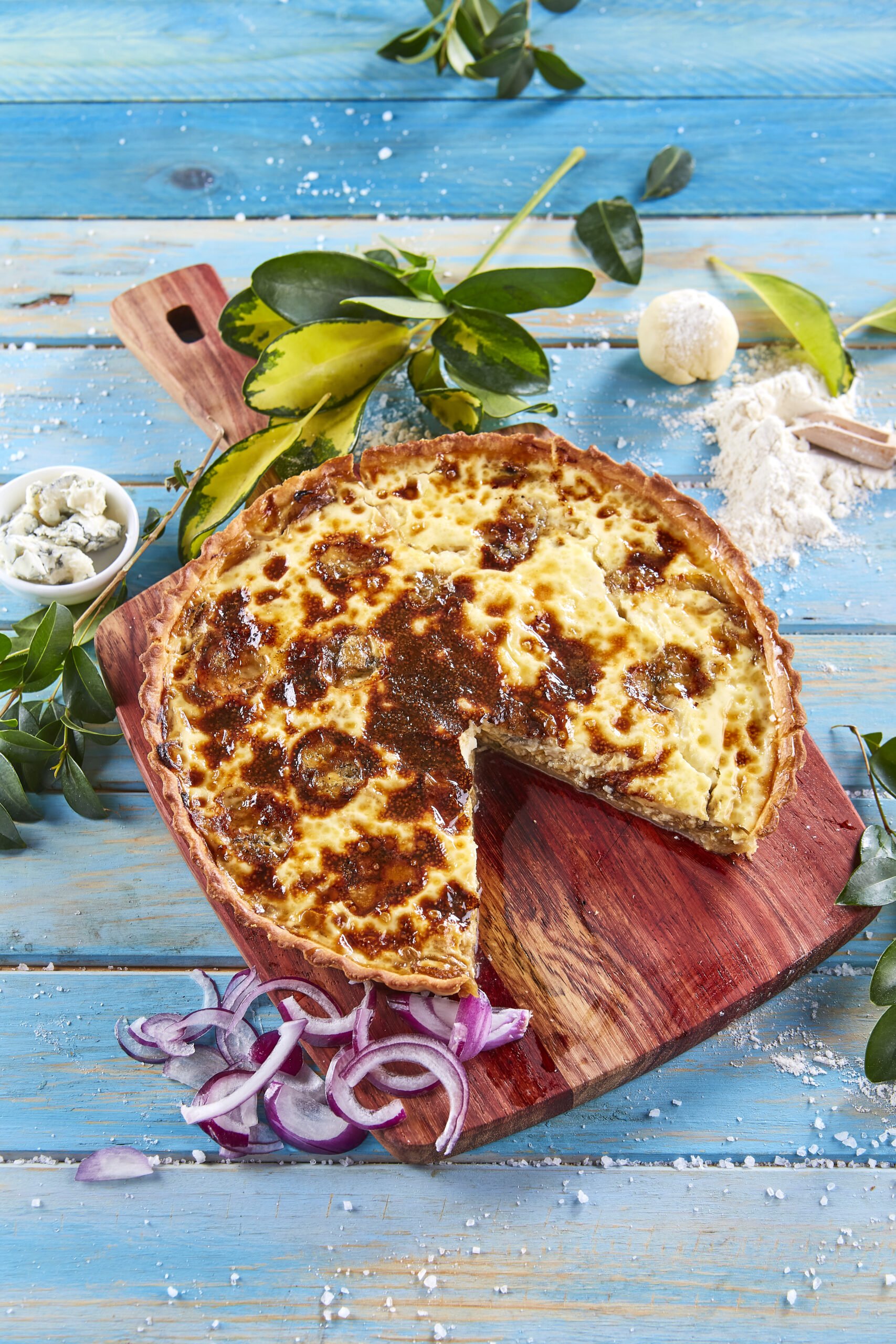 Quiche de cebola caramelizada e gorgonzola