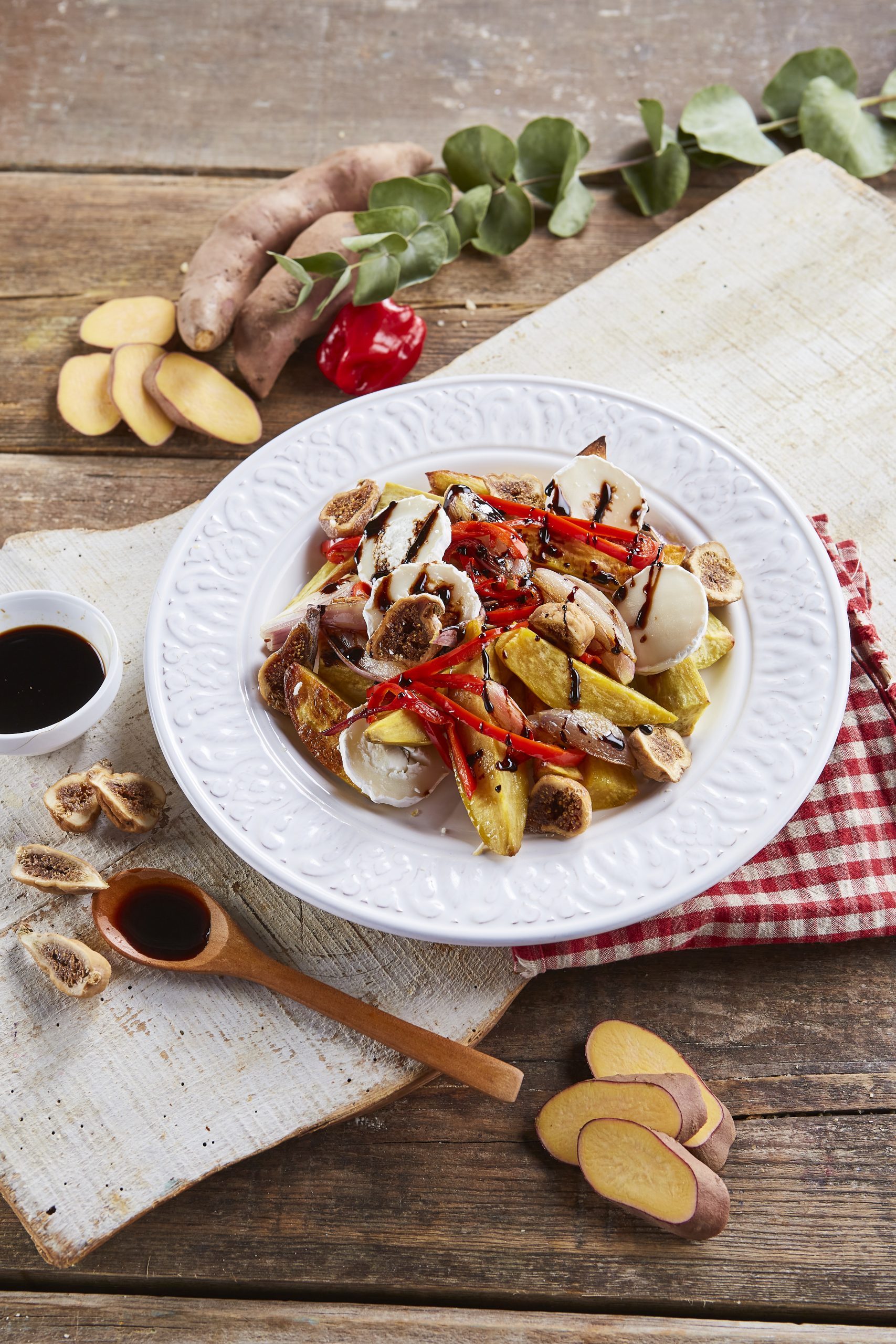 Salada de batata-doce e figos secos