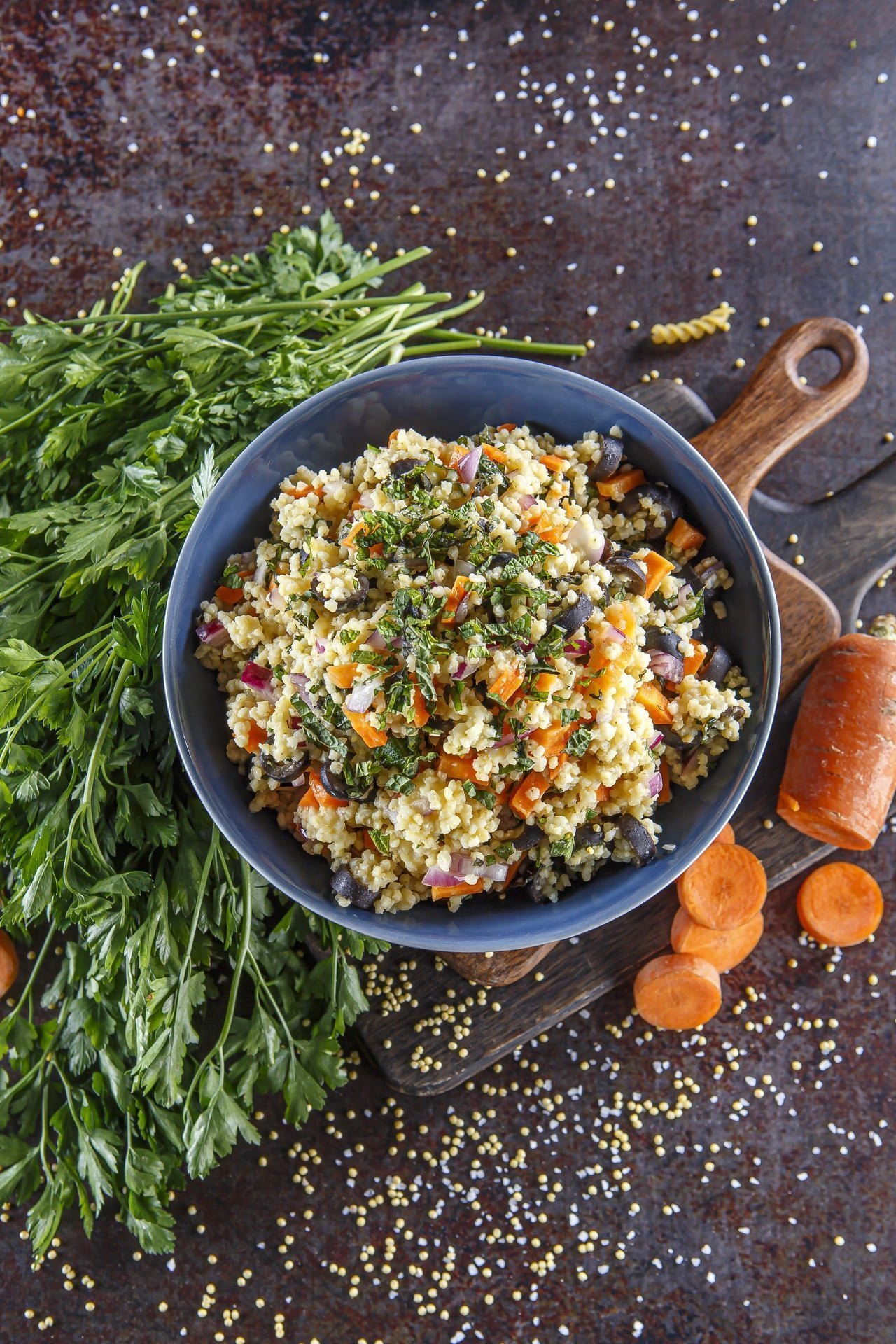 Salada de millet aromática