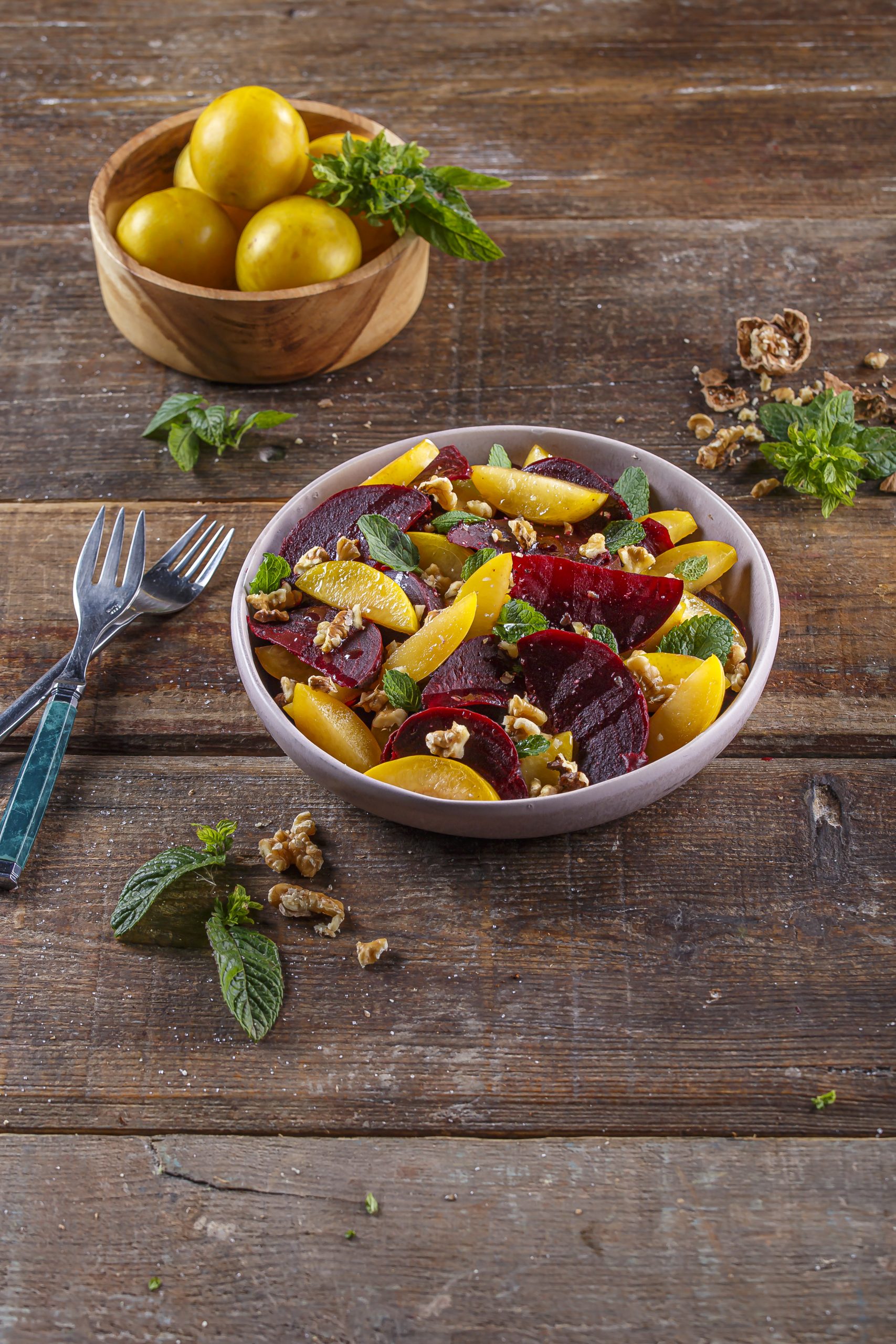 Salada de beterraba e ameixas