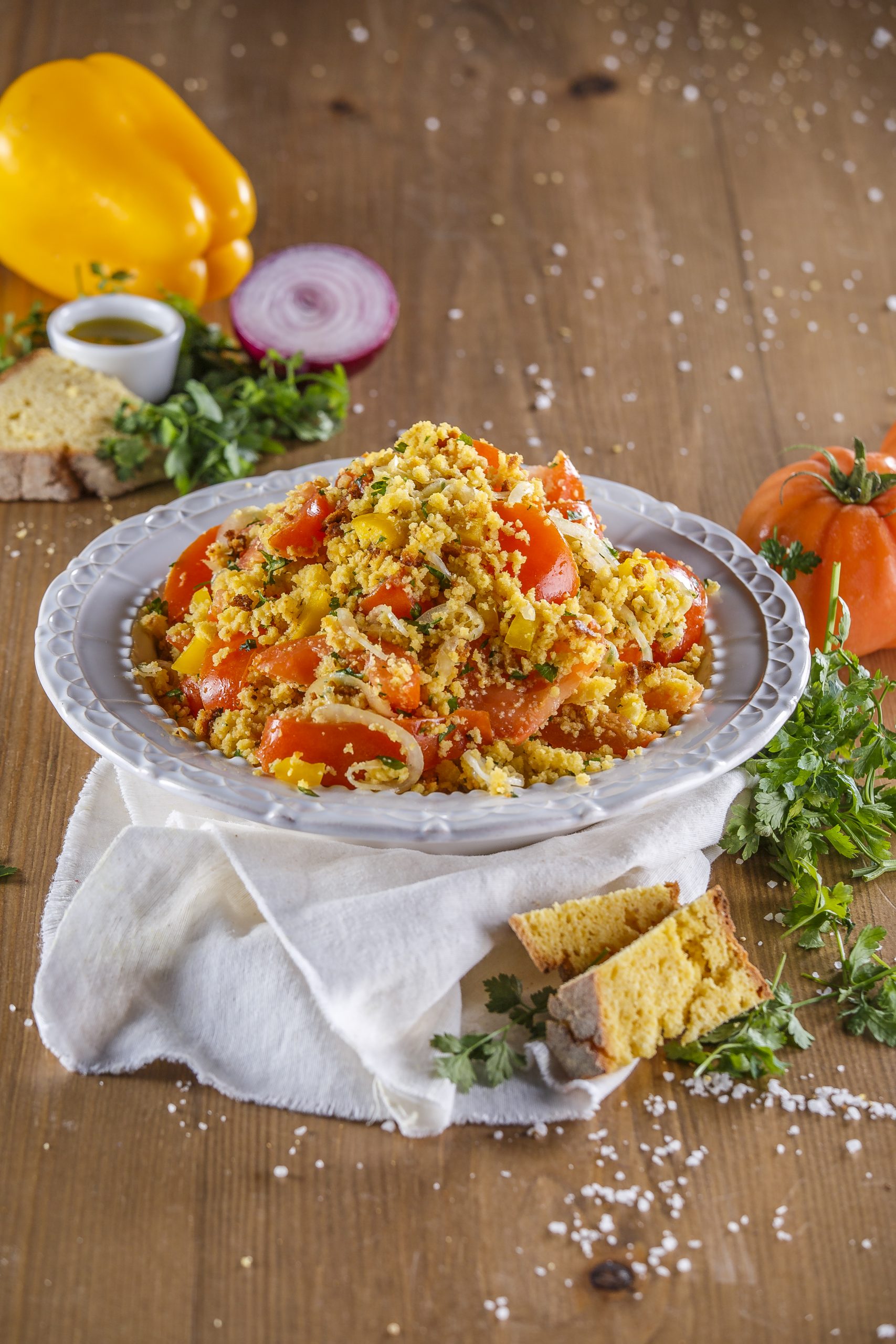 Salada de broa e tomate