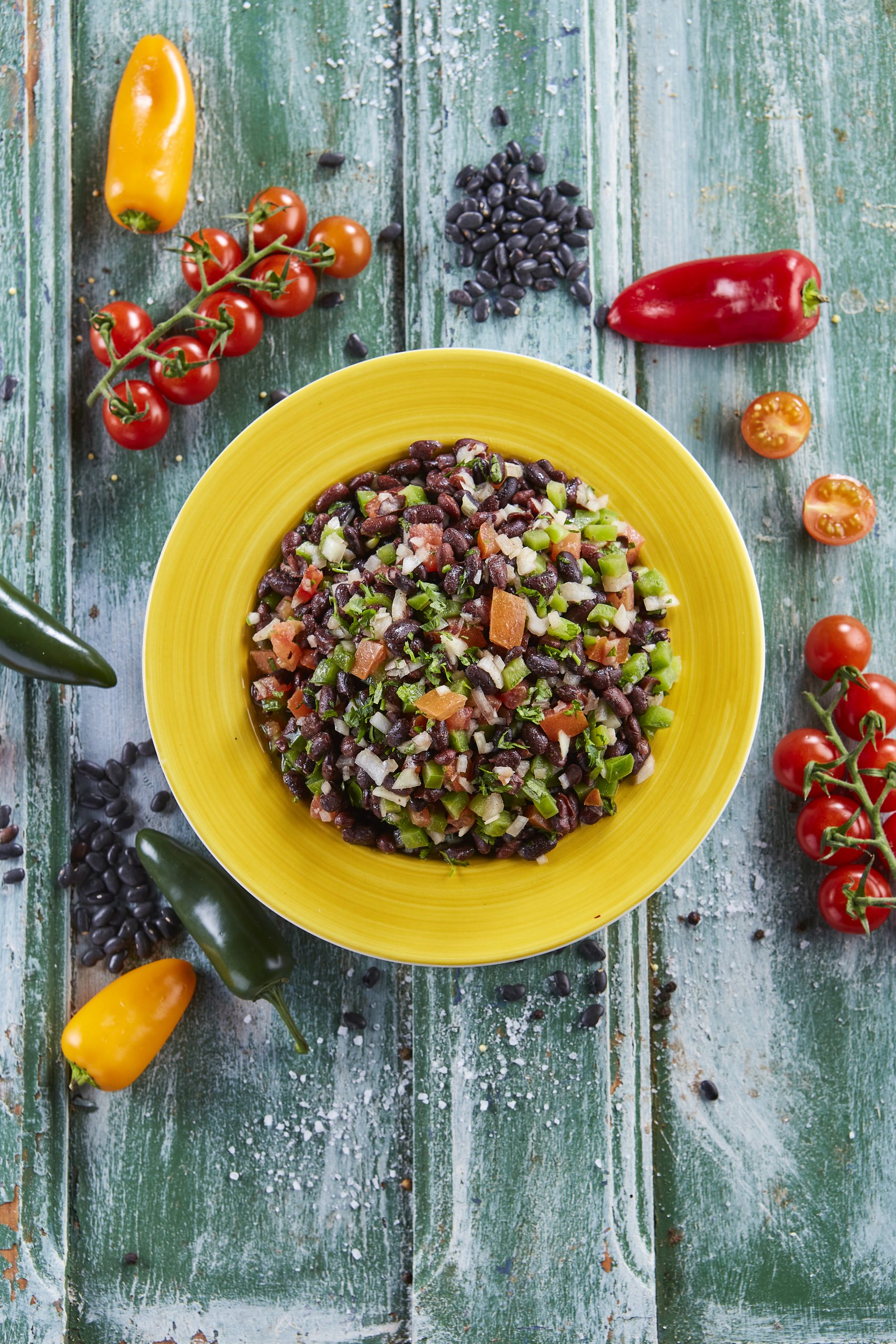 Salada de feijão-preto com vinagrete