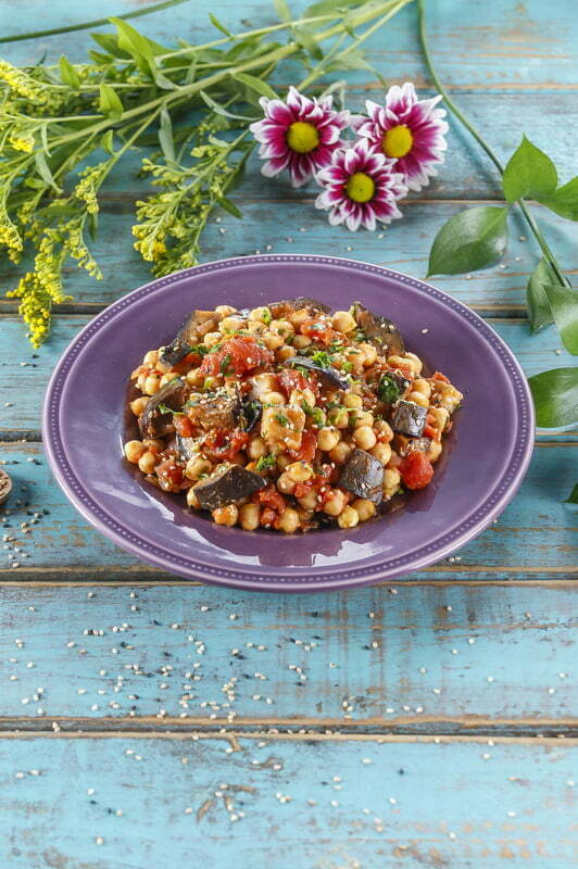 Salada de grão com beringela
