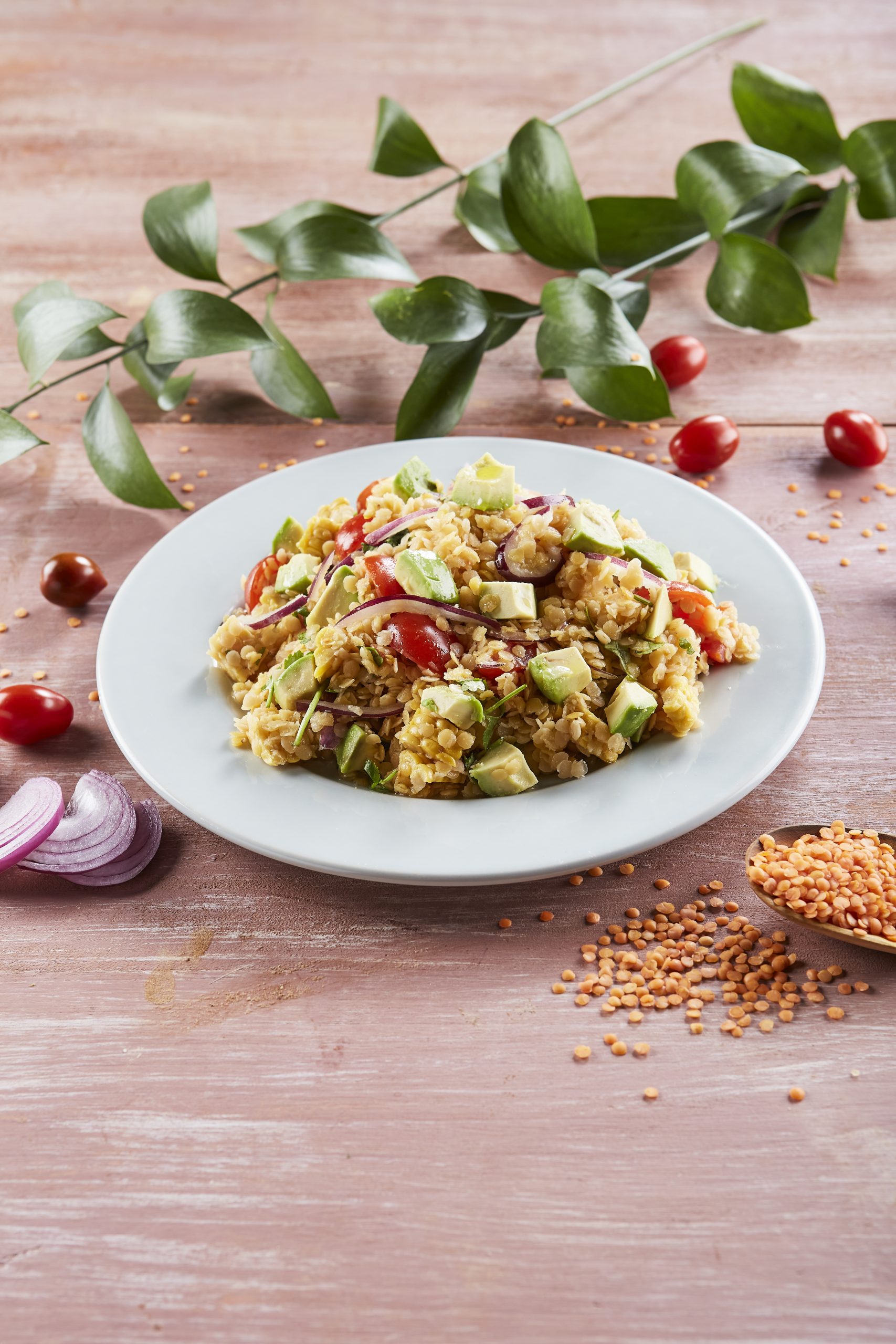 Salada de lentilhas com milho e abacate