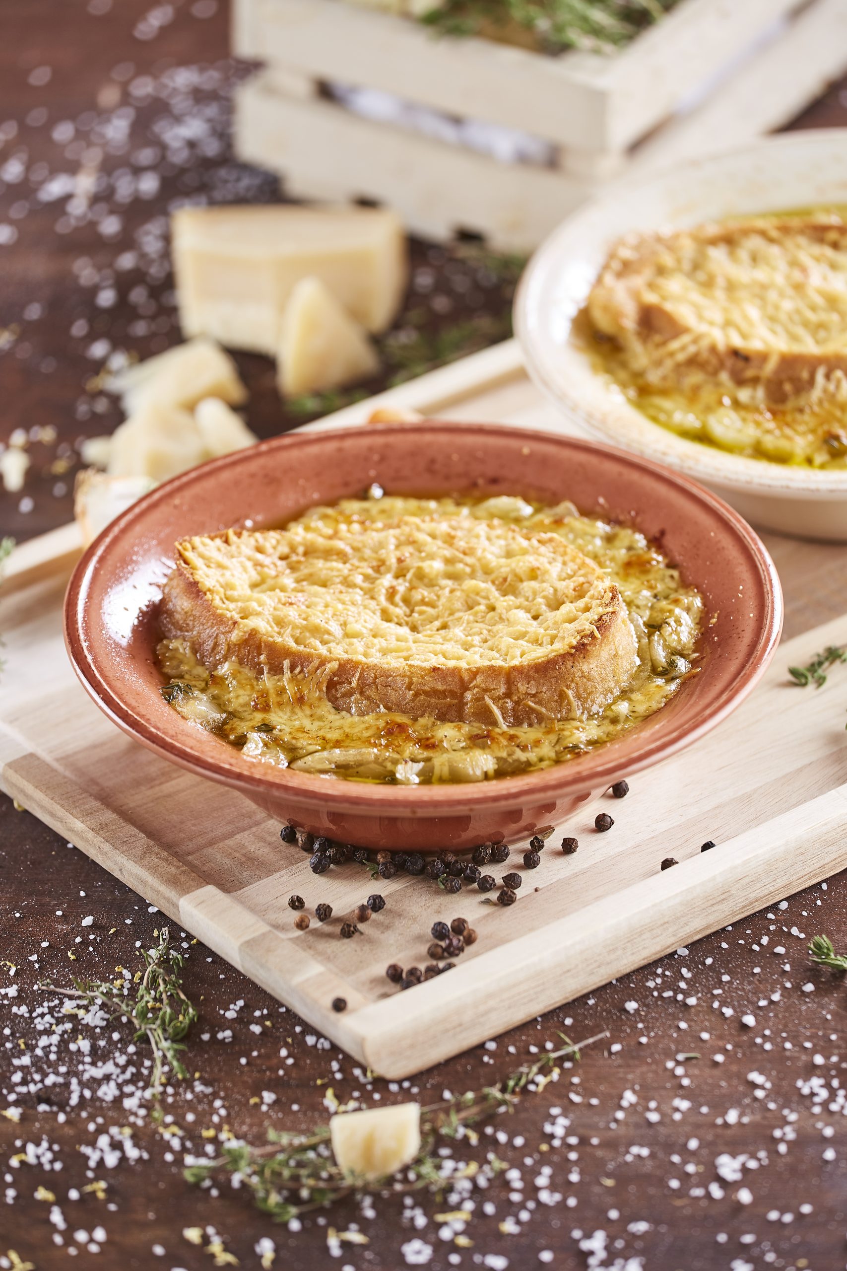 Sopa de cebola gratinada