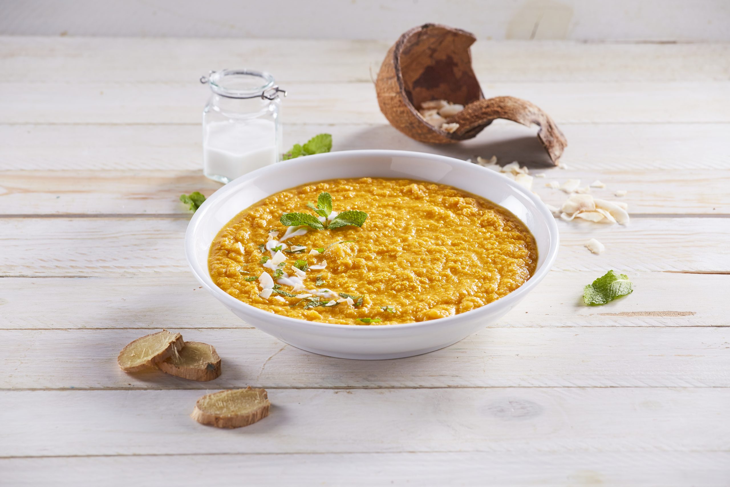 Sopa de cenoura e coco