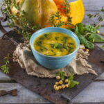Sopa de grão e espinafres