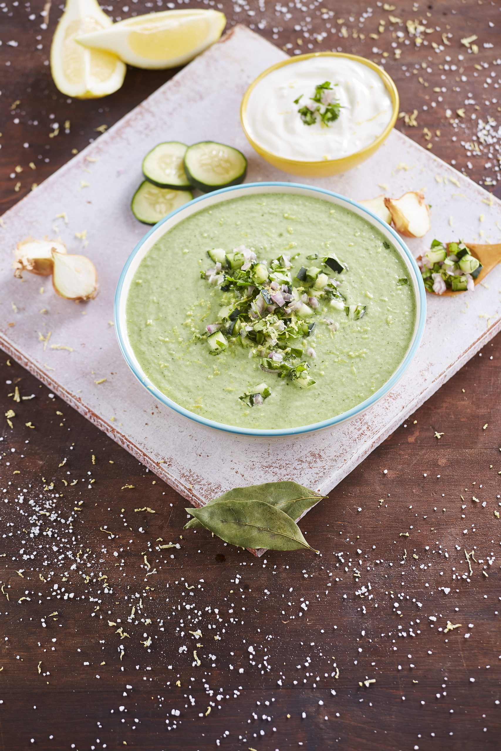 Sopa de pepino e iogurte
