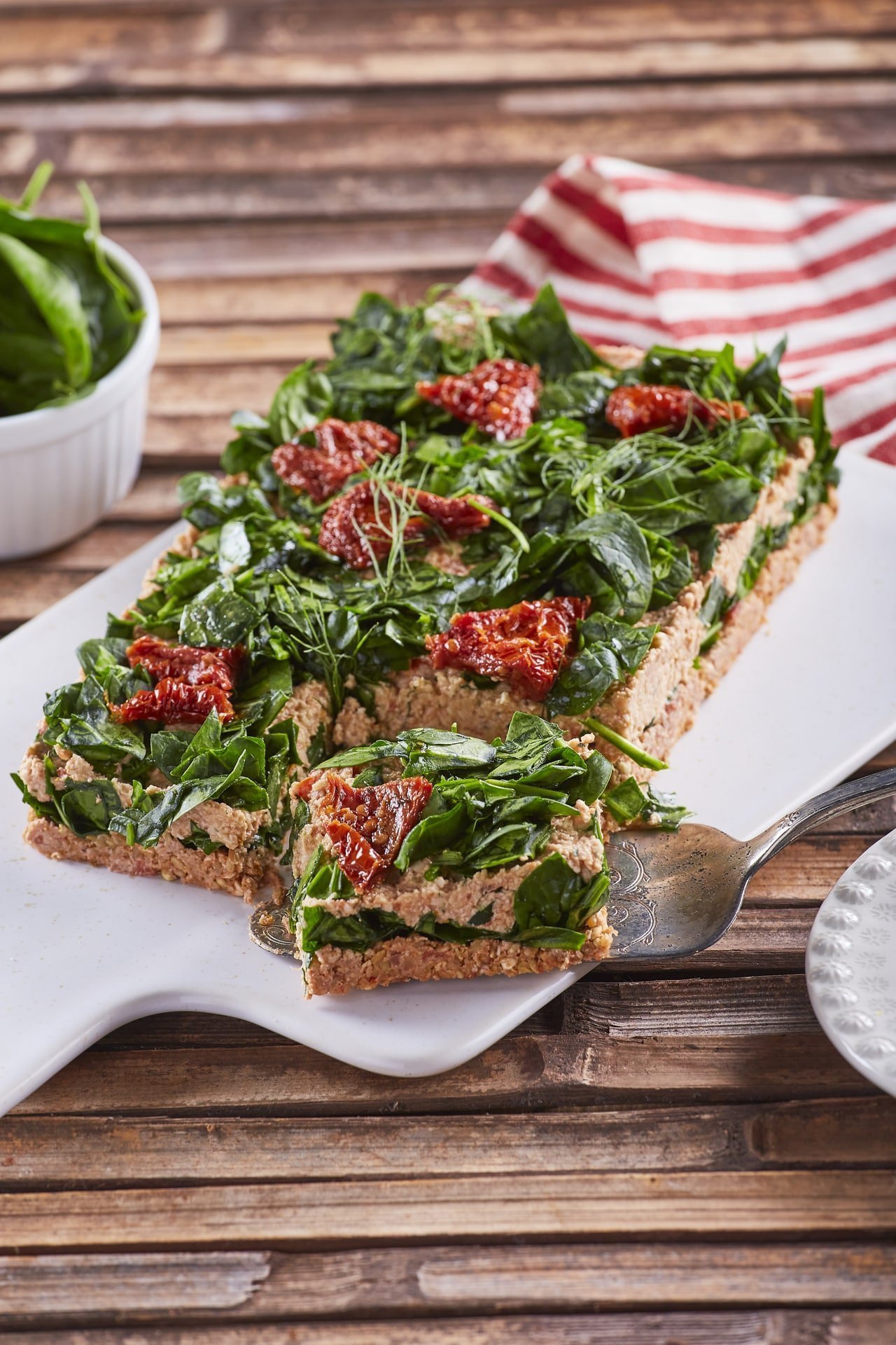 Tarte de espinafres e tomate