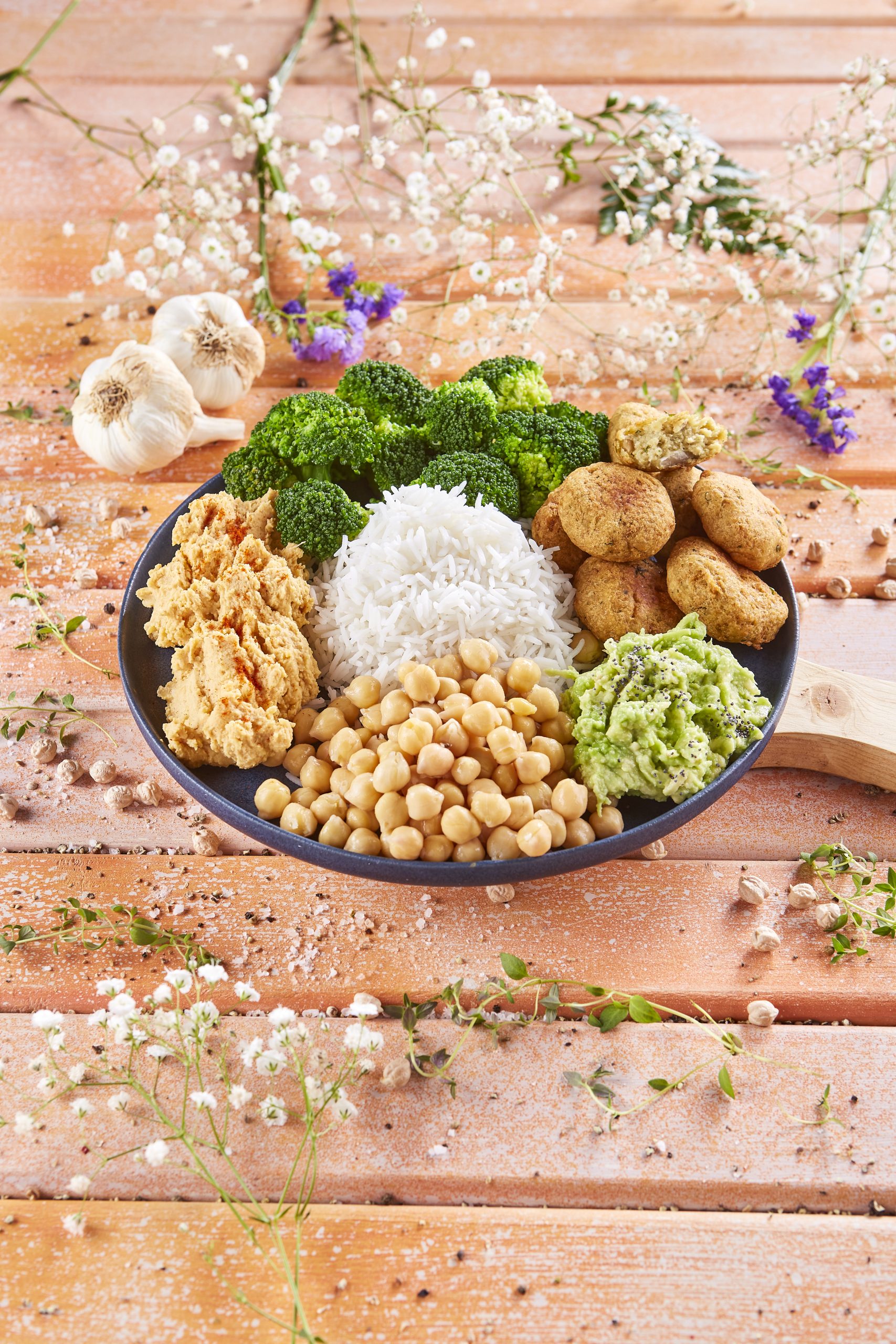 Tigela de faláfel com arroz basmati