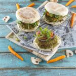 Veggie burger em bolo do caco