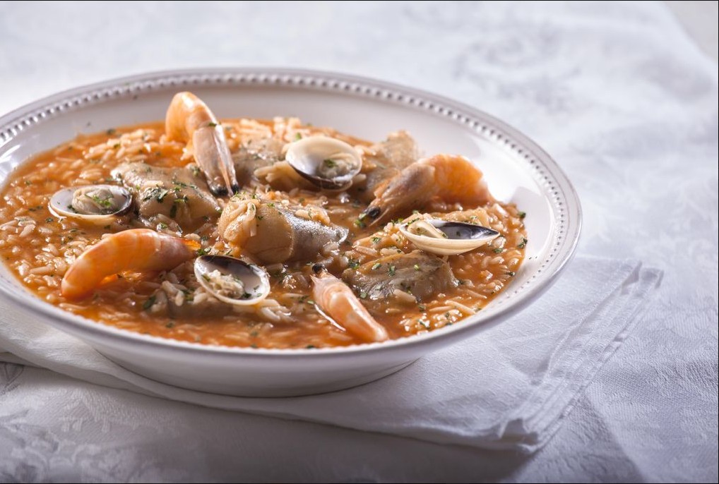 Arroz de tamboril com mariscos